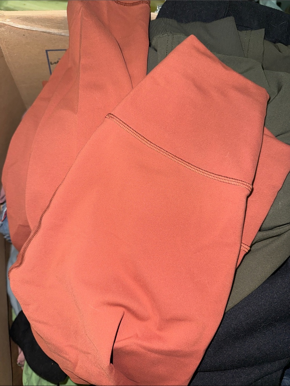 Lululemon Wunder Train Leggings - Picture 6 of 8